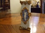 Piccolo vaso in porcellana bisquit,Francia fine XIX secolo